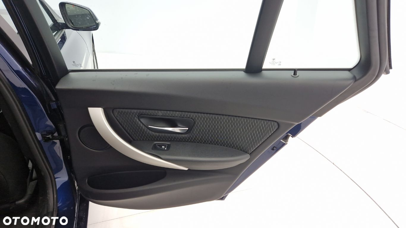 BMW Seria 3 320d Advantage - 22