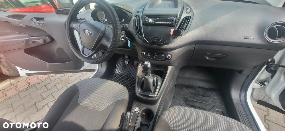 Ford Courier - 22