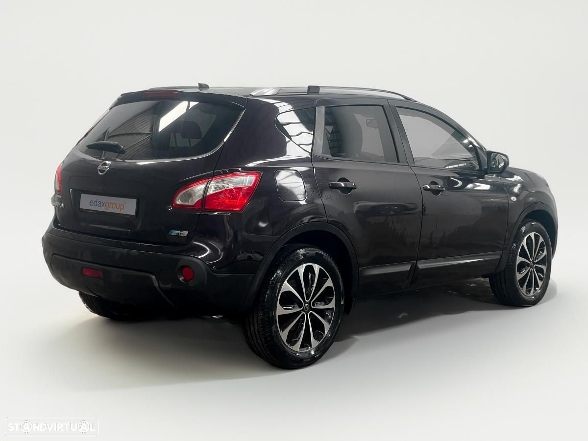 Nissan Qashqai - 2