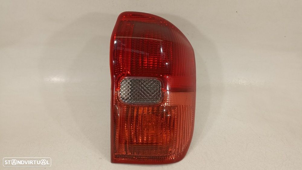 FAROLIM TRASEIRO DIREITO TOYOTA RAV 4 II 2001 -8155142040 - 3