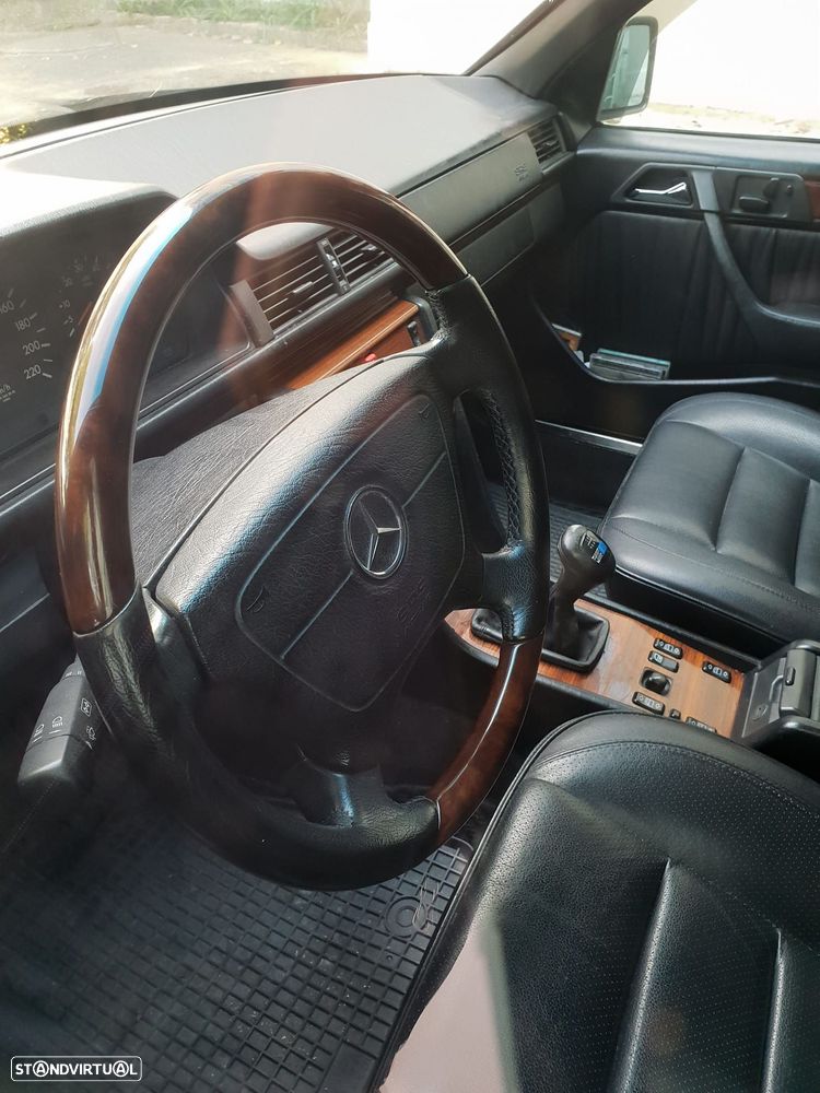 Mercedes-Benz E 250 - 8