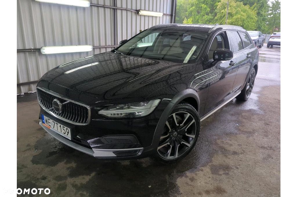 Volvo V90 Cross Country - 1