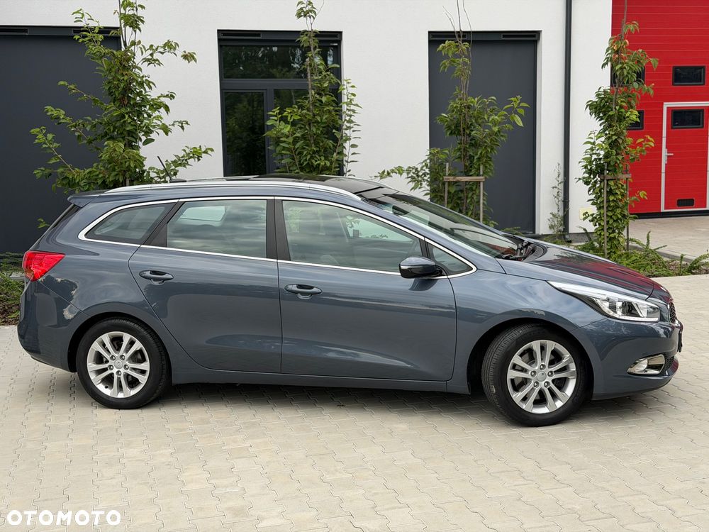 Kia Ceed 1.6 GDI Platinum Edition - 9