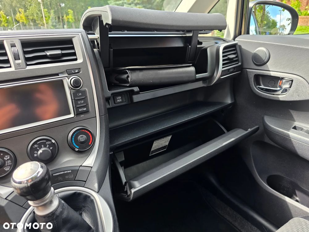 Toyota Verso S 1.33 Premium - 14