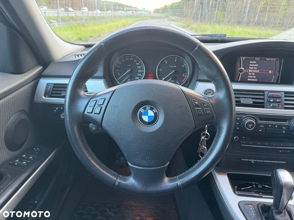 BMW Seria 3 320d DPF Edition Exclusive - 25