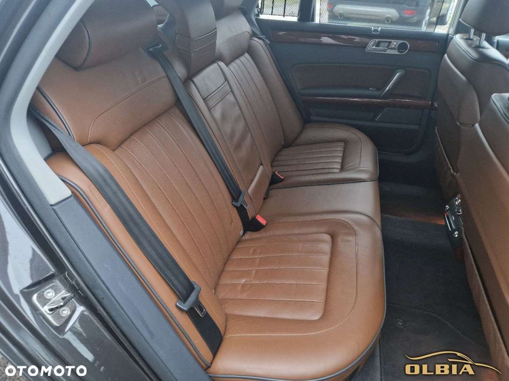 Volkswagen Phaeton - 22