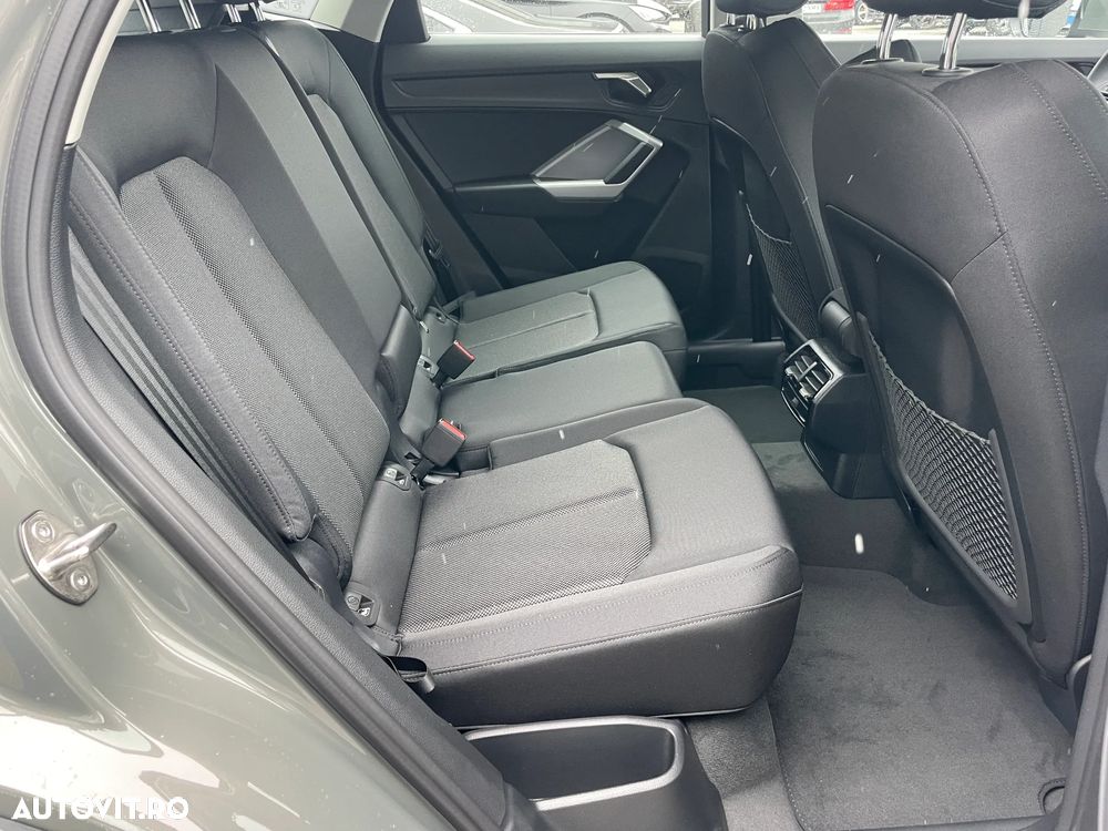 Audi Q3 2.0 35 TDI S tronic Basic - 16