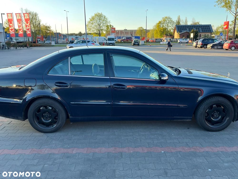 Mercedes-Benz Klasa E 200 Kompressor T Classic - 1