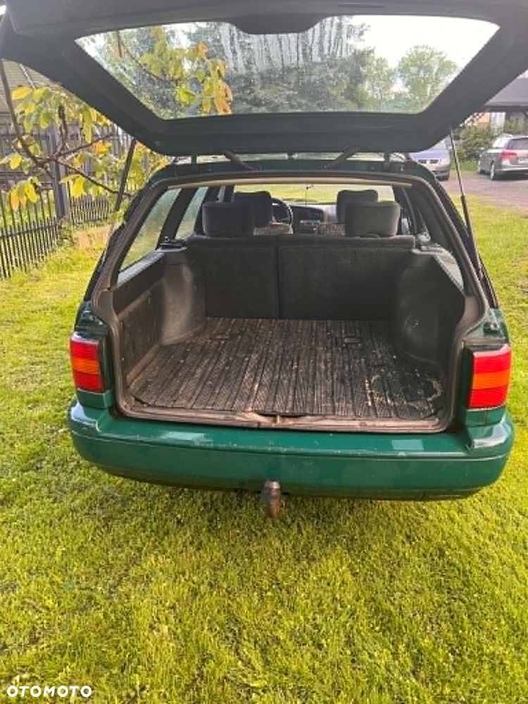 Volkswagen Passat 1.9 TDI CL - 17