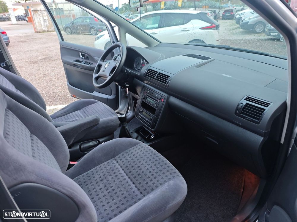 SEAT Alhambra 1.9 TDi Reference - 9