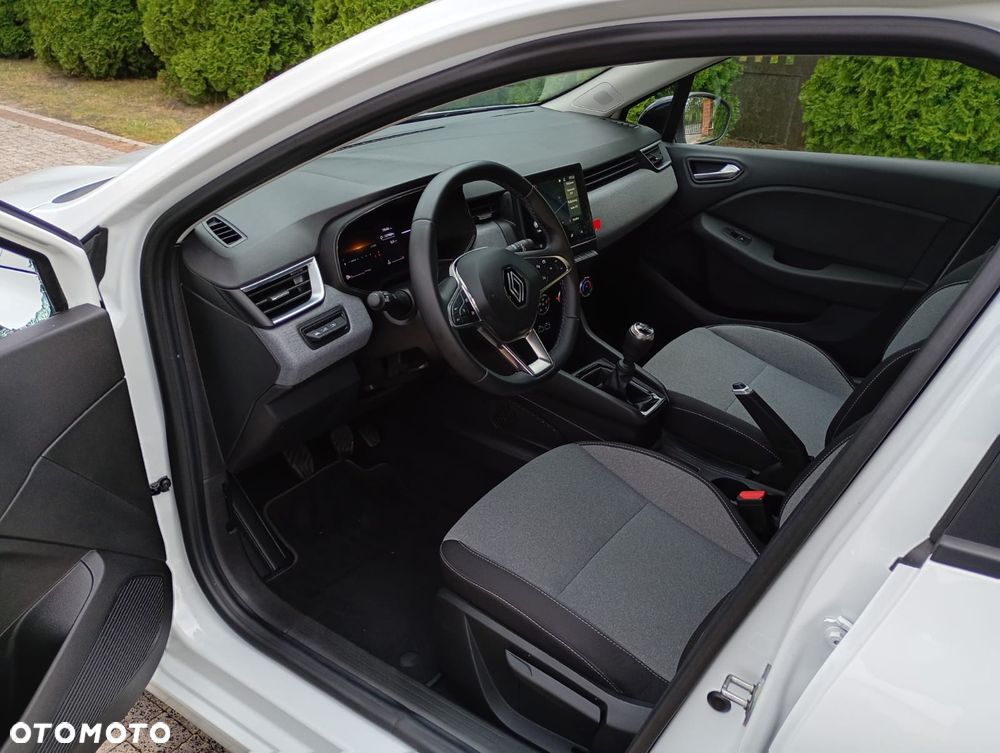 Renault Clio - 15