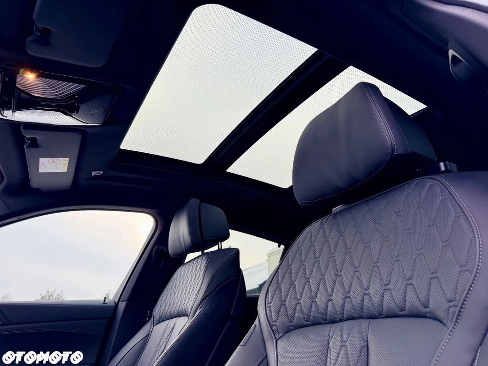 BMW X6 xDrive40d - 27