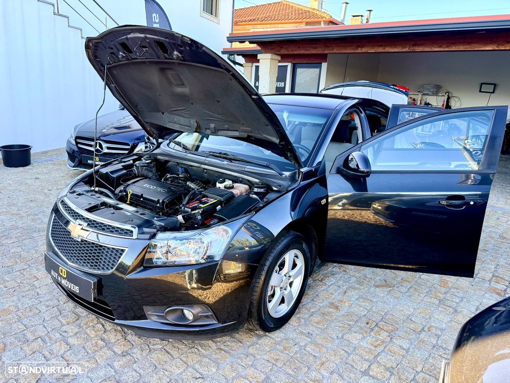 Chevrolet Cruze 1.6 LS - 36