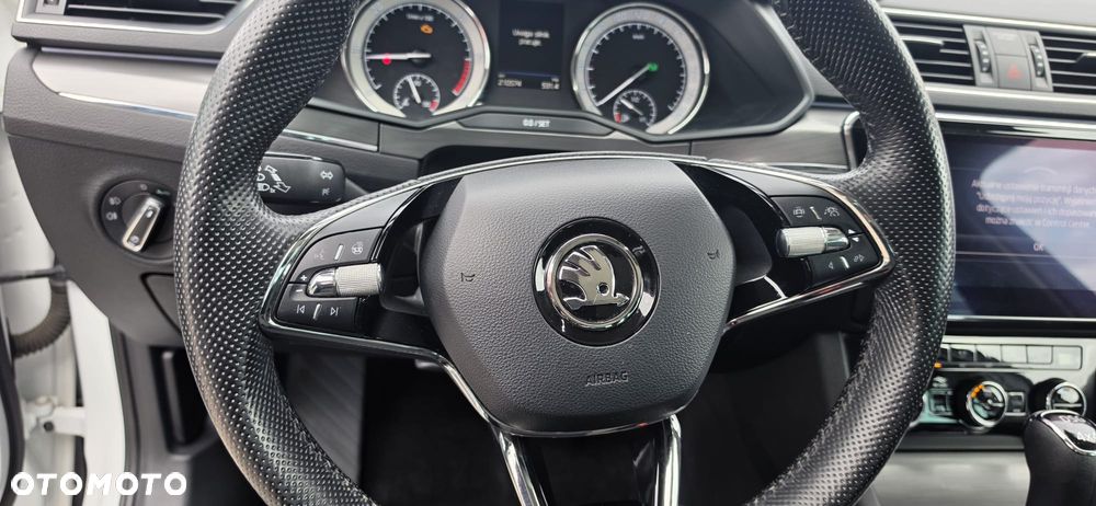 Skoda Superb 2.0 TDI SCR 4x4 Scout DSG - 13