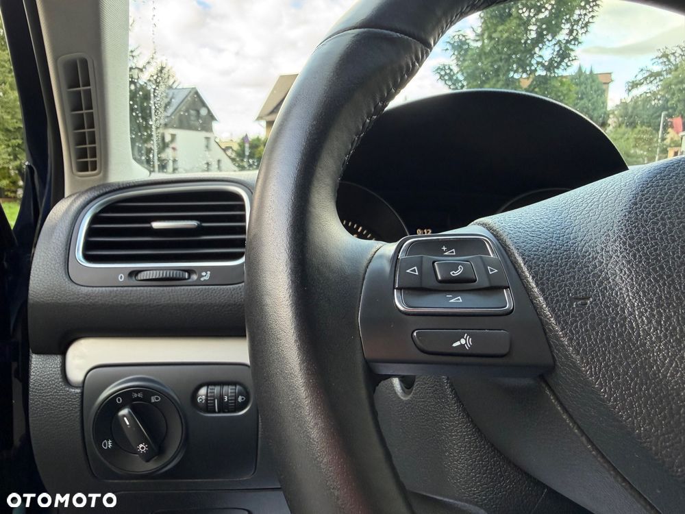 Volkswagen Golf - 27