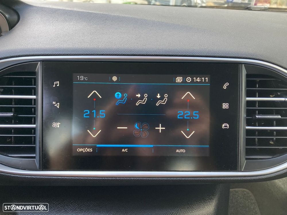 Peugeot 308 1.2 PureTech Style - 21