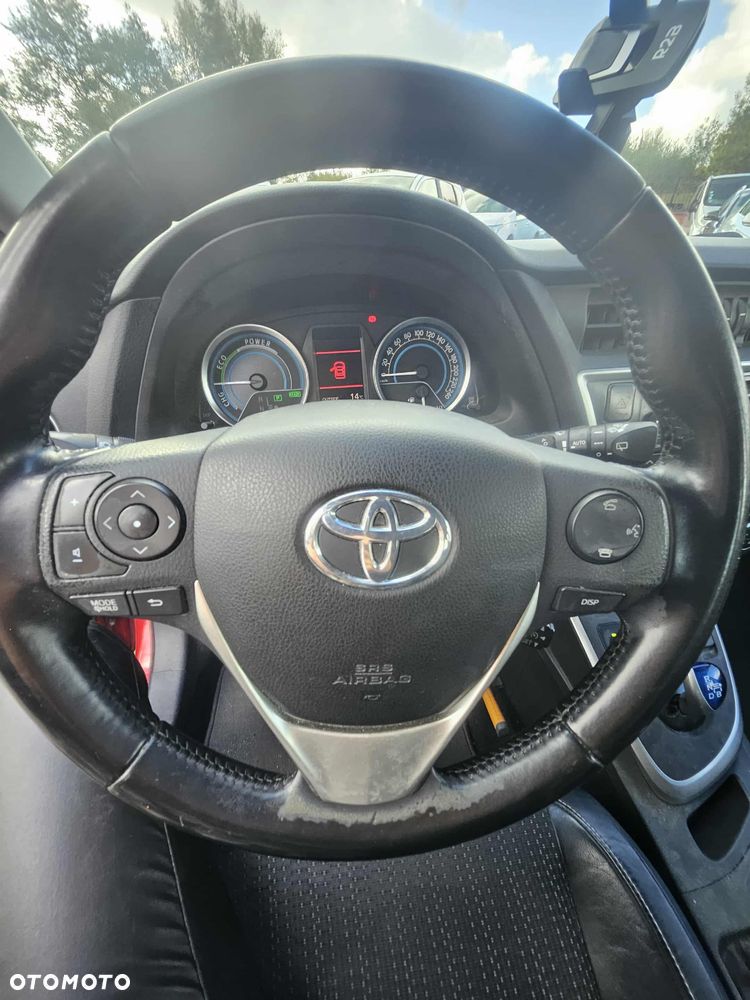 Toyota Auris - 11