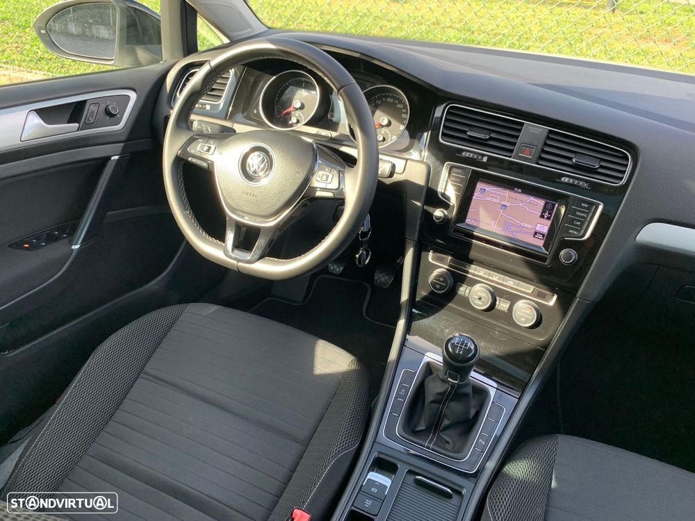 VW Golf 1.6 TDi R-Line - 16