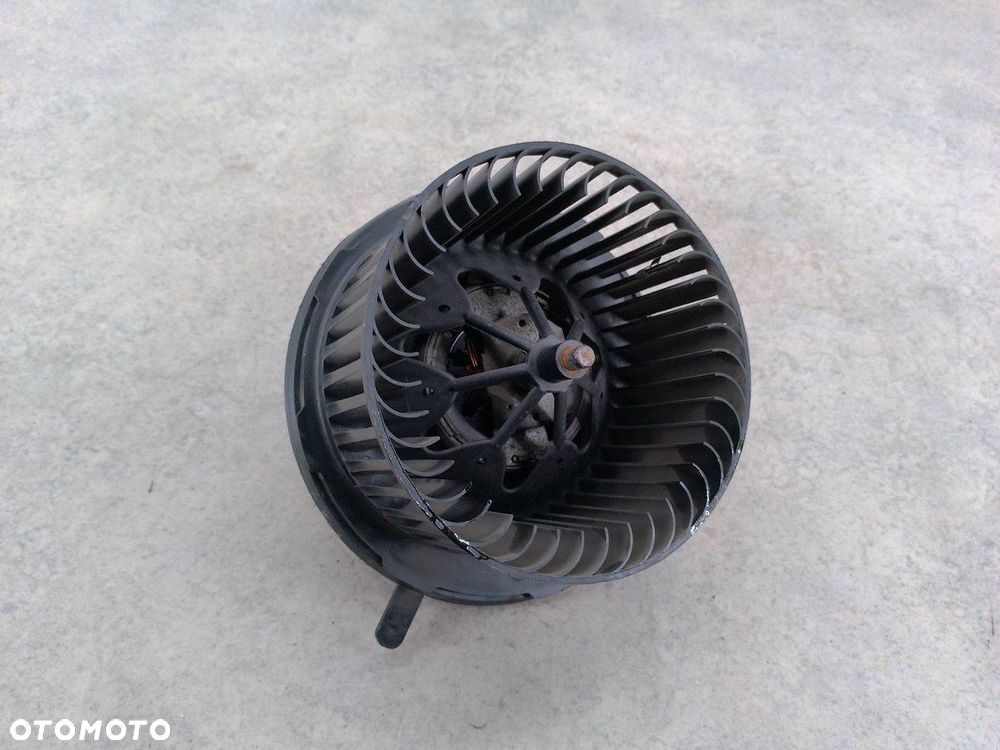WENTYLATOR NAWIEWU, DMUCHAWA SKODA OCTAVIA II 87034  NISSENS  1.6 FSI - 2