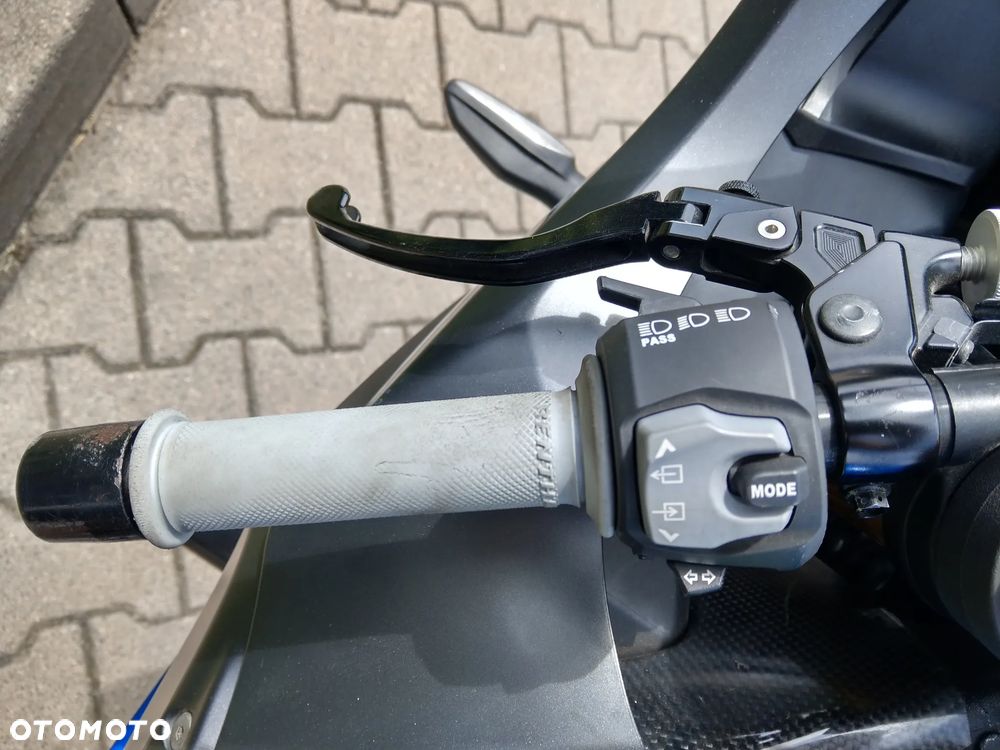 Suzuki GSX-R - 11