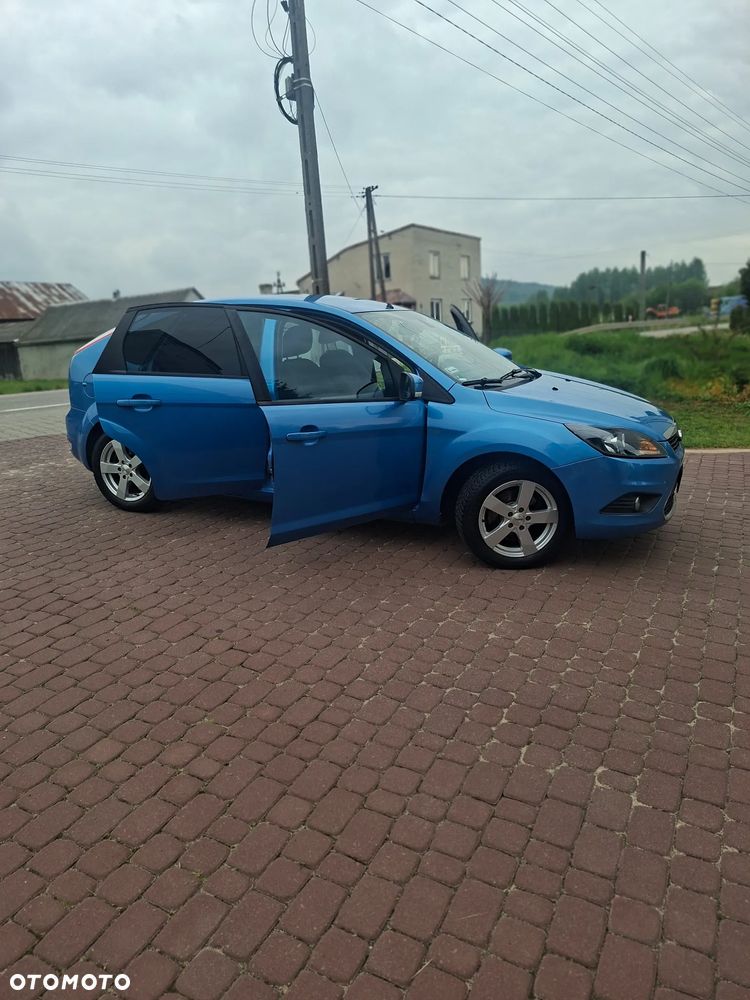 Ford Focus 2.0 16V Trend - 8