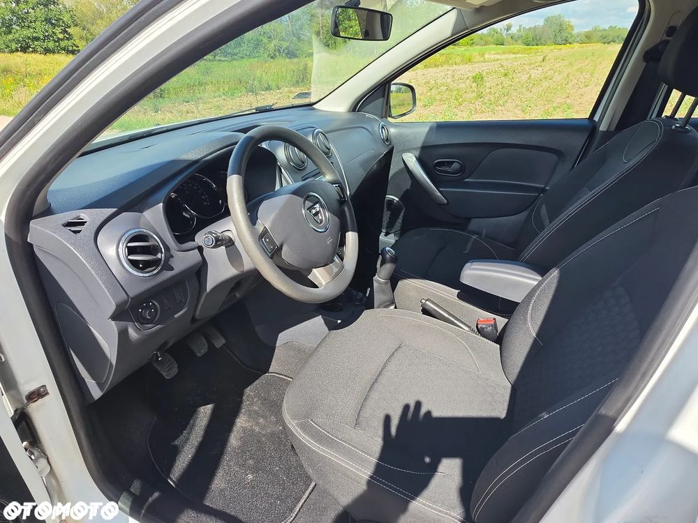 Dacia Sandero 1.2 16V Laureate EU6 - 15
