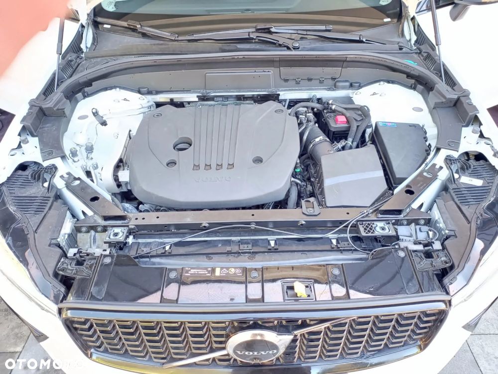 Volvo XC 60 B5 B AWD Plus Dark - 8