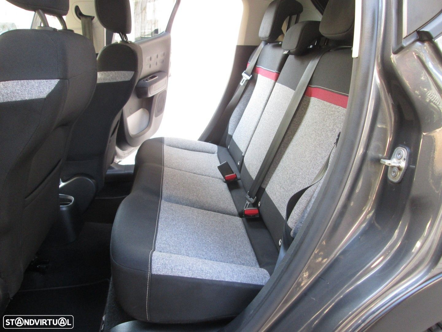 Citroën C3 1.2 PureTech C-Series - 18