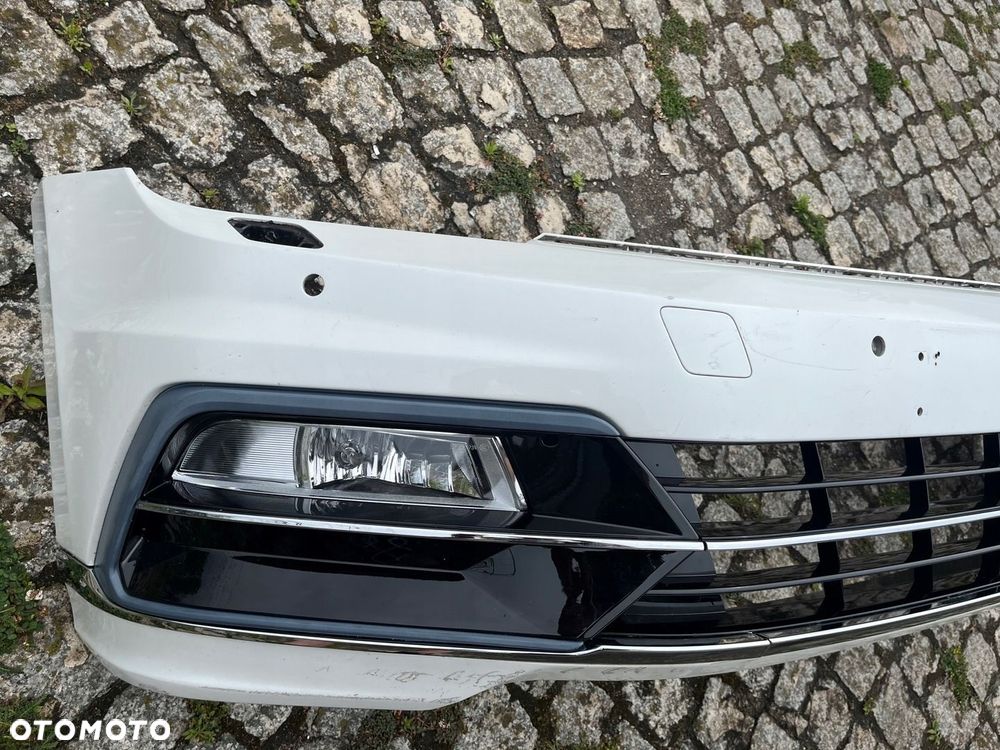 VW PASSAT B8 3G0 PRZED LIFT ZDERZAK PRZÓD PRZEDNI 2014- R-LINE - 2
