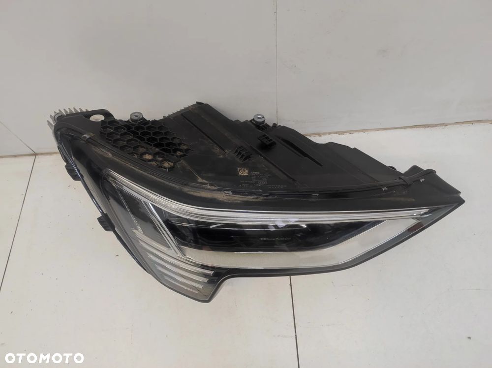 Lampa reflektor full led eu prawy przód Audi Q8 e-tron etron - 2