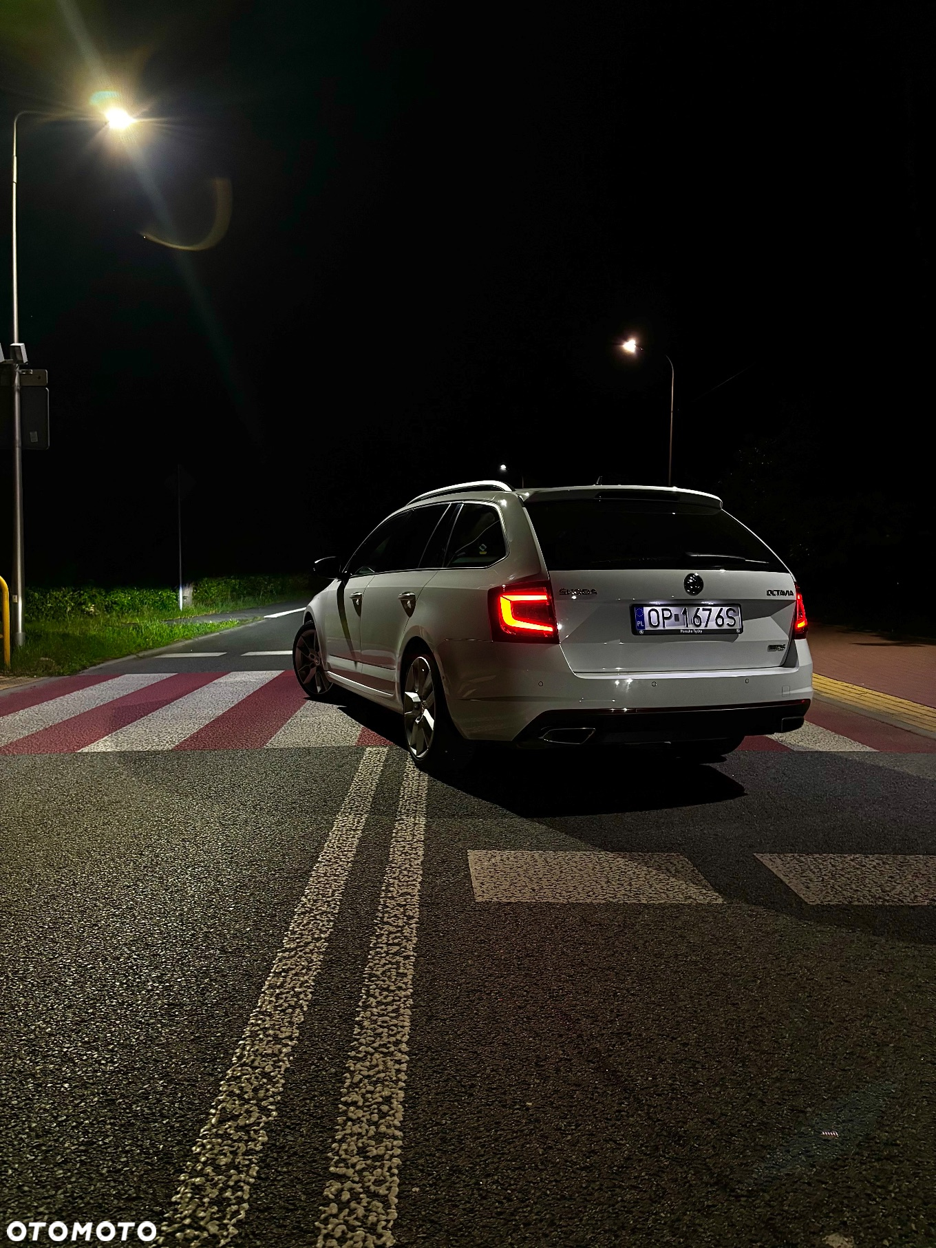 Skoda Octavia 2.0 TDI RS DSG - 2