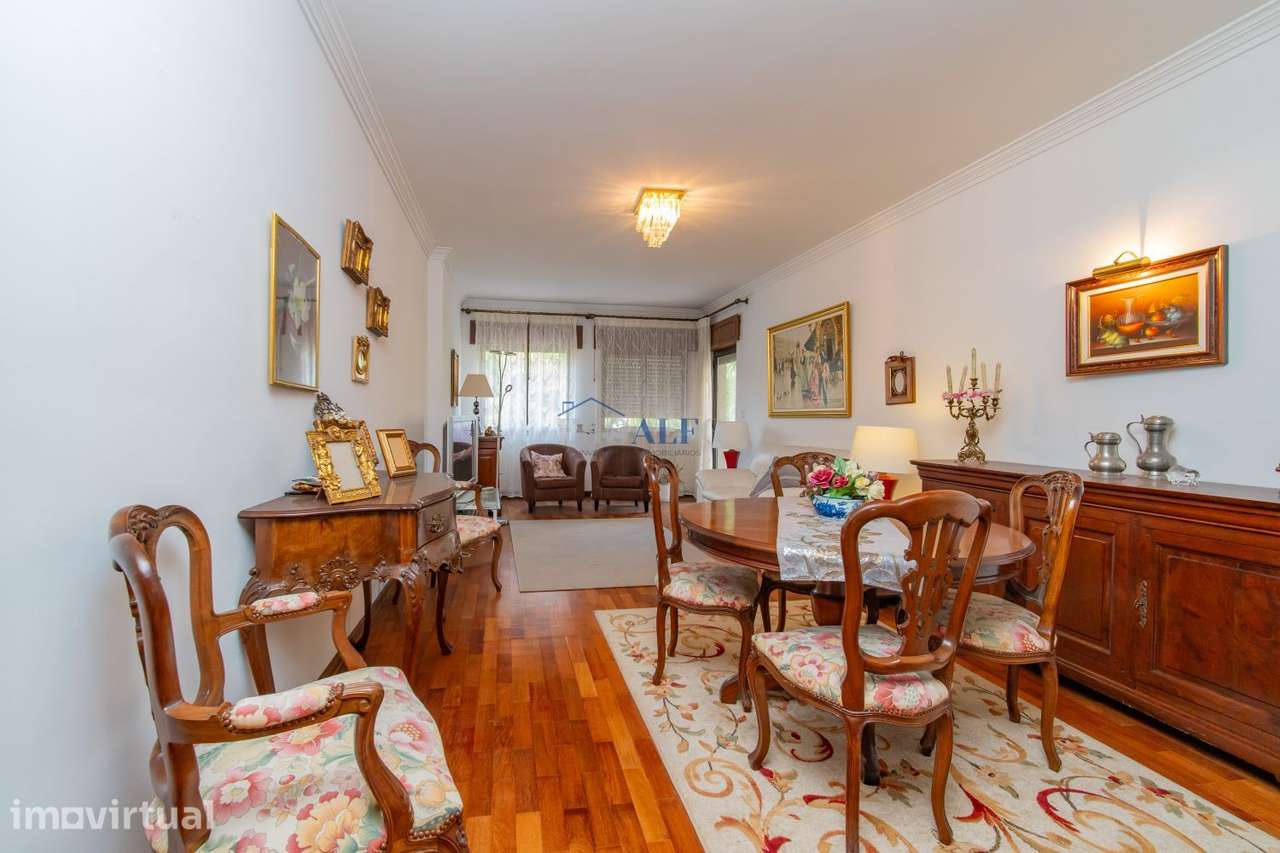 Arrendamento de um quarto em apartamento T3 em Algés junto a escolas - Grande imagem: 5/17