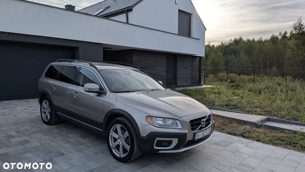 Volvo XC 70 - 1