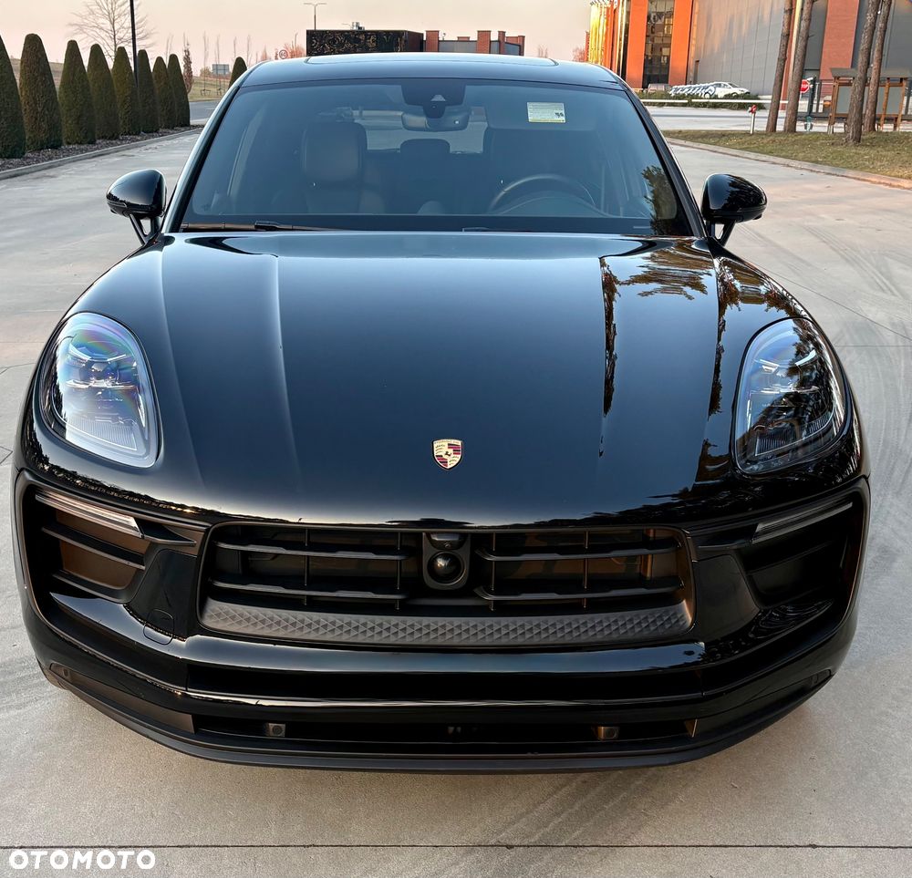 Porsche Macan - 1