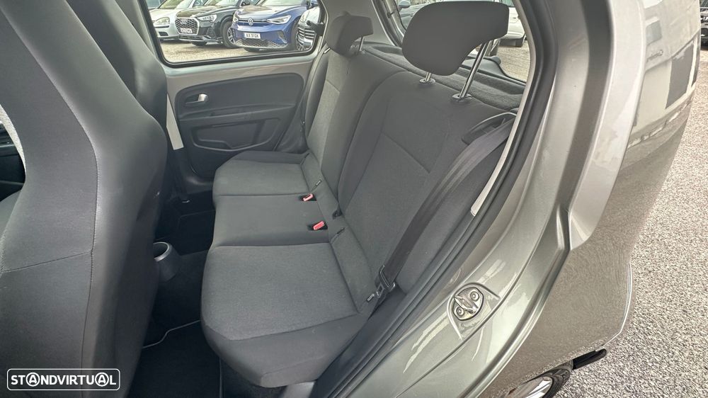 VW Up! 1.0 BlueMotion Move Auto - 9