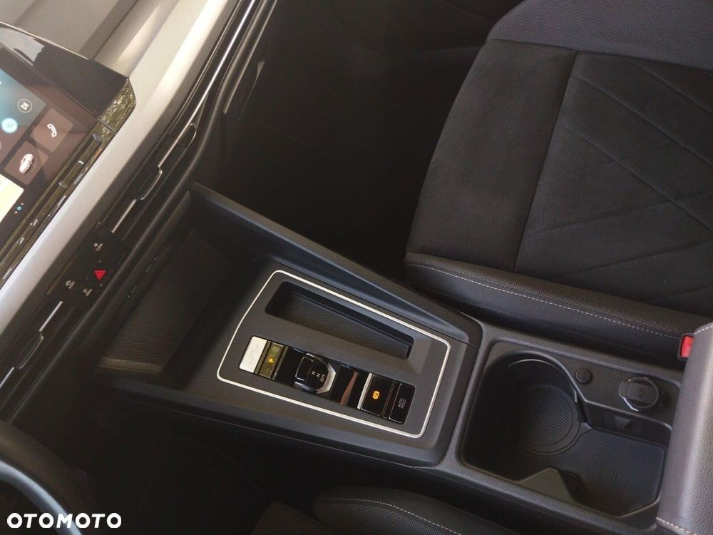 Volkswagen Golf Variant 2.0 TDI Life DSG - 33