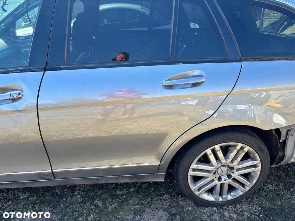 Mercedes C klasa w204 07- 792 lak drzwi tyl tylne lewe kombi - 1