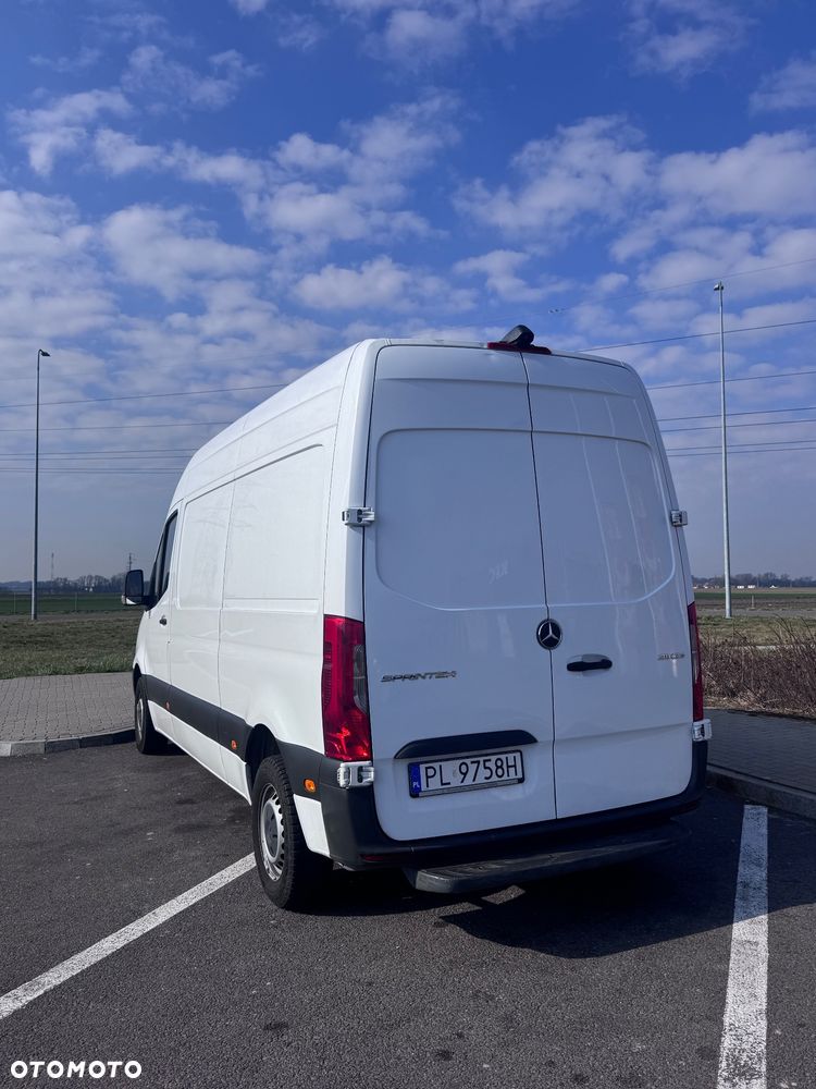 Mercedes-Benz Sprinter - 8