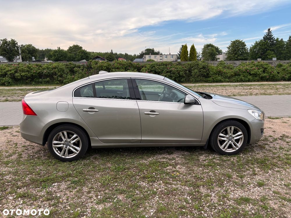Volvo S60 D3 Geartronic Momentum - 7