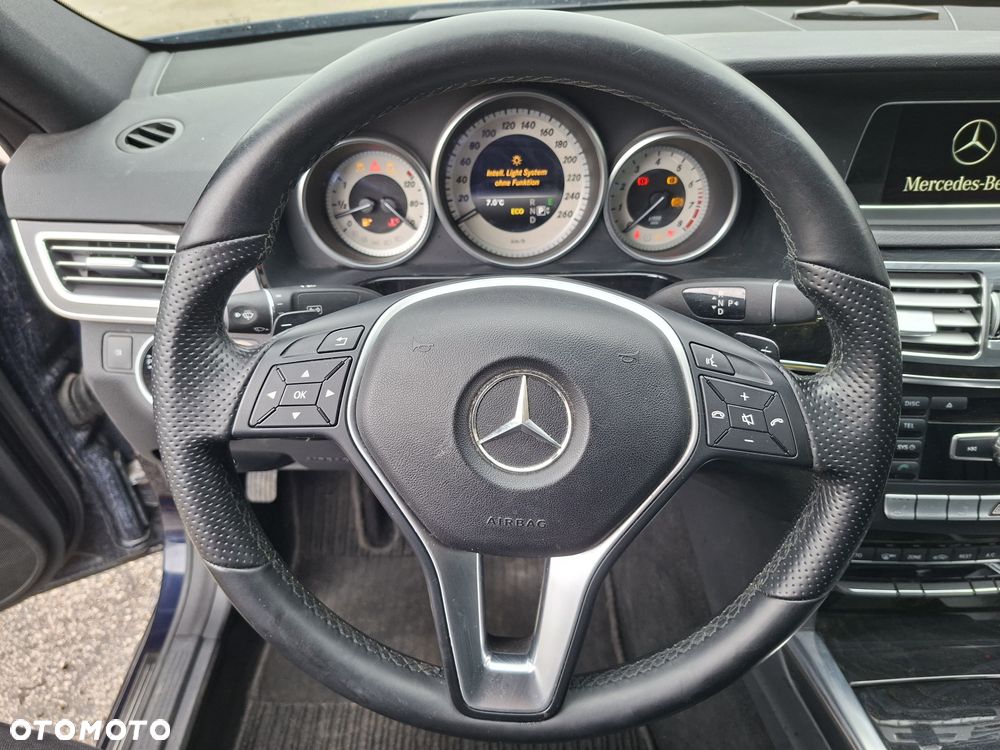 Mercedes-Benz Klasa E 500 7G-TRONIC Elegance - 22