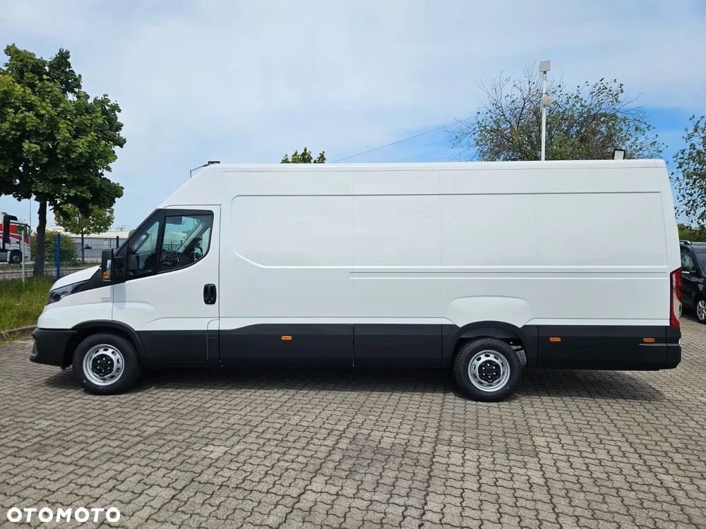 Iveco 35S18HV 16m3 180KM - 2