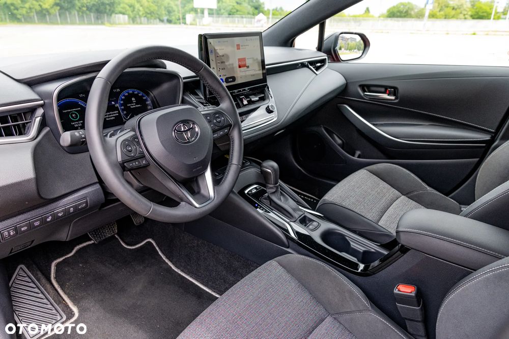 Toyota Corolla - 25