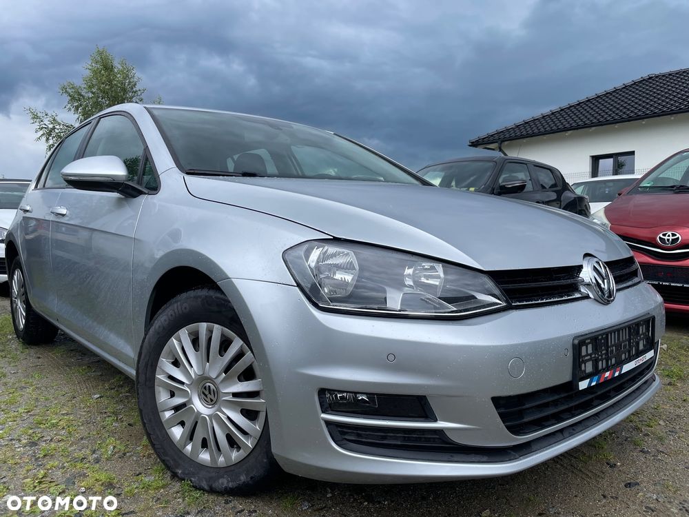Volkswagen Golf - 2