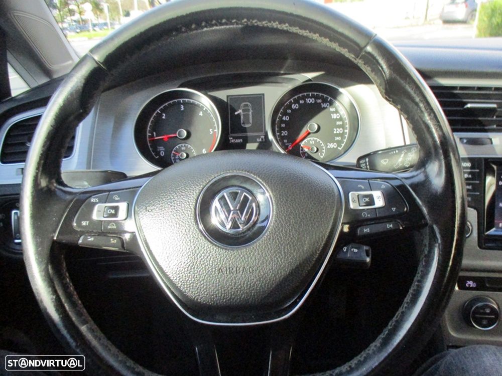 VW Golf 1.6 TDi BlueMotion Confortline - 15