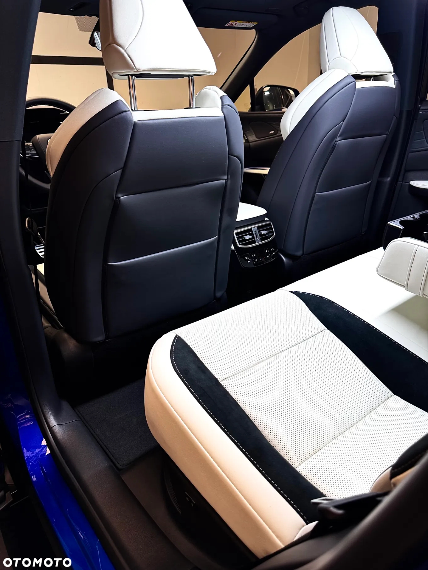 Lexus RX 500h F Sport - 13
