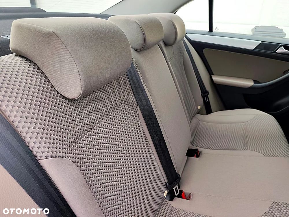 Volkswagen Jetta 1.2 TSI BlueMotion Technology Trendline - 21