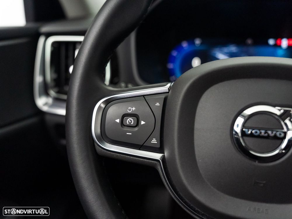 Volvo V60 2.0 T6 AWD TE Essential - 23