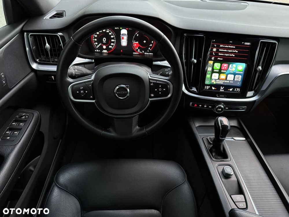 Volvo V60 D3 Momentum Pro - 23