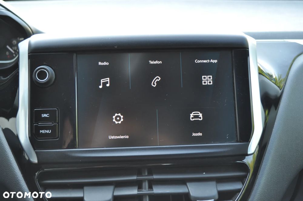 Peugeot 208 - 28