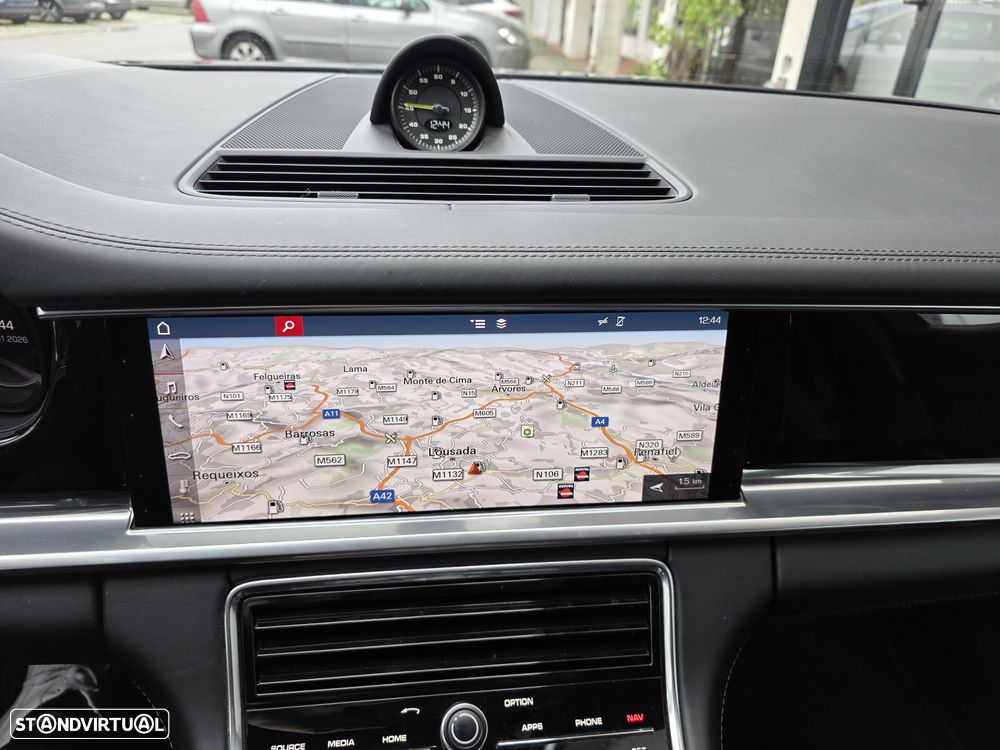 Porsche Panamera Sport Turismo 4 E-Hybrid Platinum Edition PDLS - 23